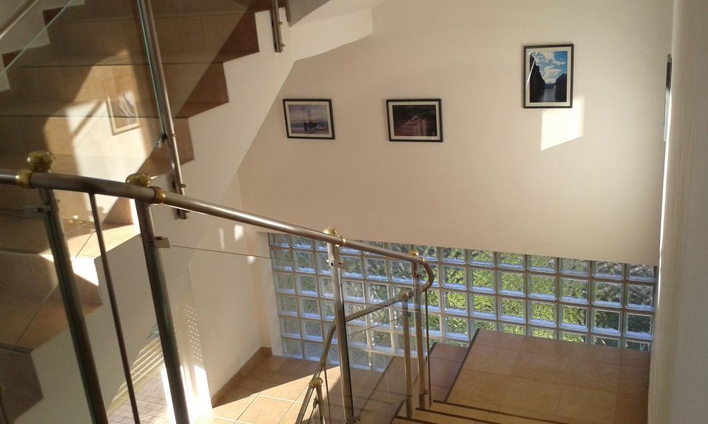 Balatonair Vendeghaz Hotel บาลาตอนฟือเรด ภายนอก รูปภาพ